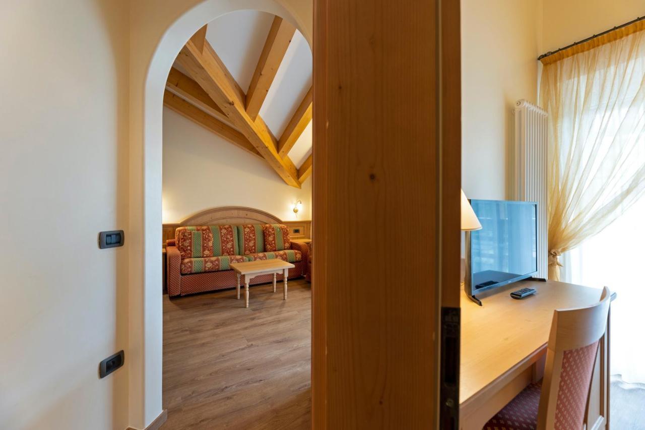 Hotel Lido - Slow & Natural Living Molveno Exterior foto