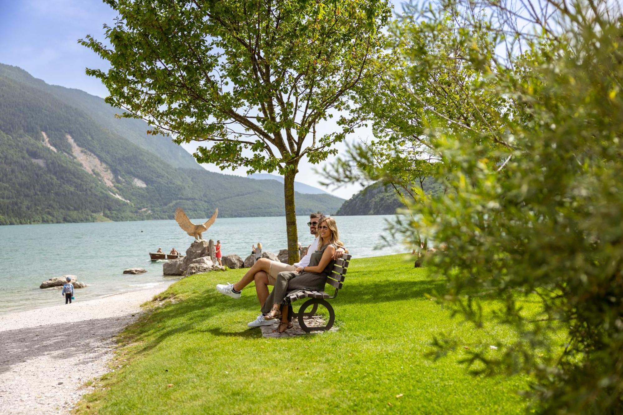 Hotel Lido - Slow & Natural Living Molveno Exterior foto